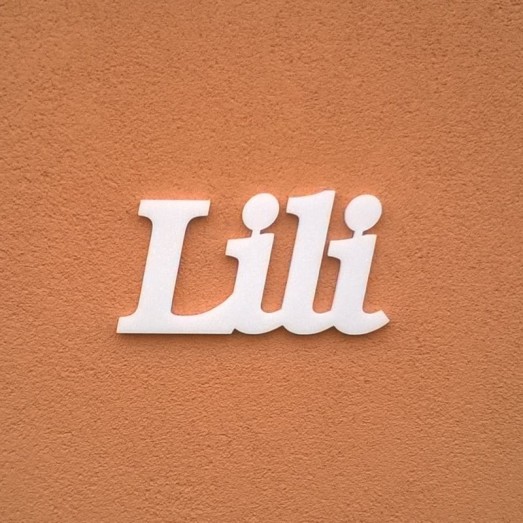 Lili név felirat ajtóra vagy a gyermekszoba falára!