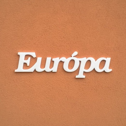 Európa felirat faldekorációs célra