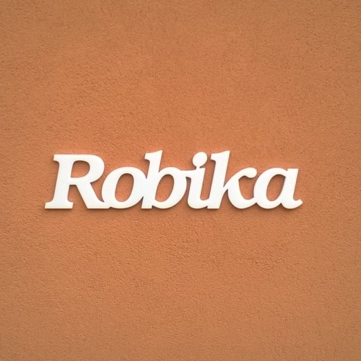 Robika név felirat ajtóra vagy a gyermekszoba falára!