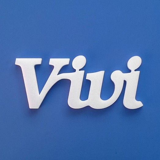 Vivi név felirat ajtóra vagy a gyermekszoba falára!