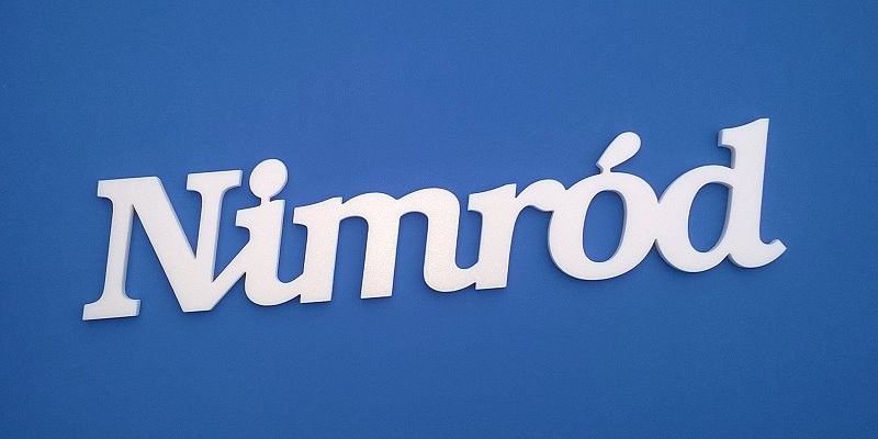 Nimród név felirat. Ajtóra vagy gyerekszoba falára felragasztható Nimród név felirat.