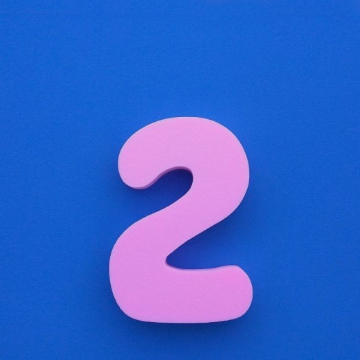 "2" dekorációs számjegy a SUZY termékcsaládból.
