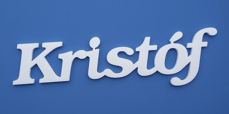 Ajtóra vagy gyerekszoba falára felragasztható Kristóf név felirat.