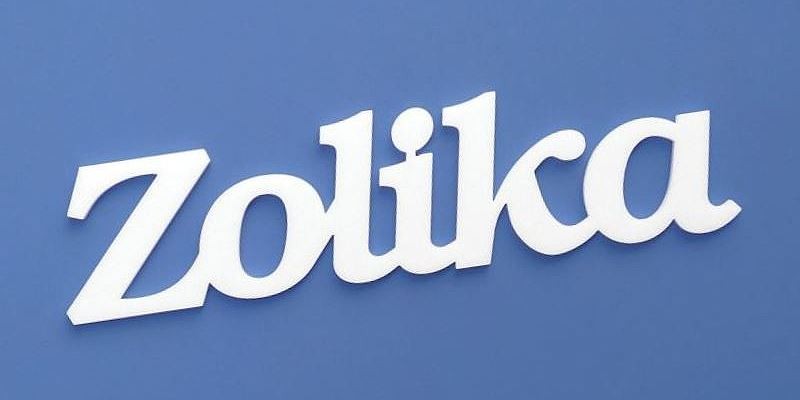 Zolika név felirat. Ajtóra vagy gyerekszoba falára felragasztható Zolika név felirat.