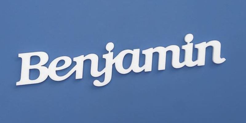 Benjamin név felirat. Ajtóra vagy gyerekszoba falára felragasztható Benjamin név felirat.