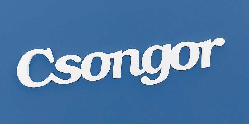 Ajtóra vagy gyerekszoba falára felragasztható Csongor név felirat.