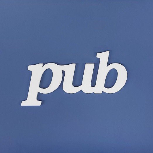 pub felirat faldekorációs célra