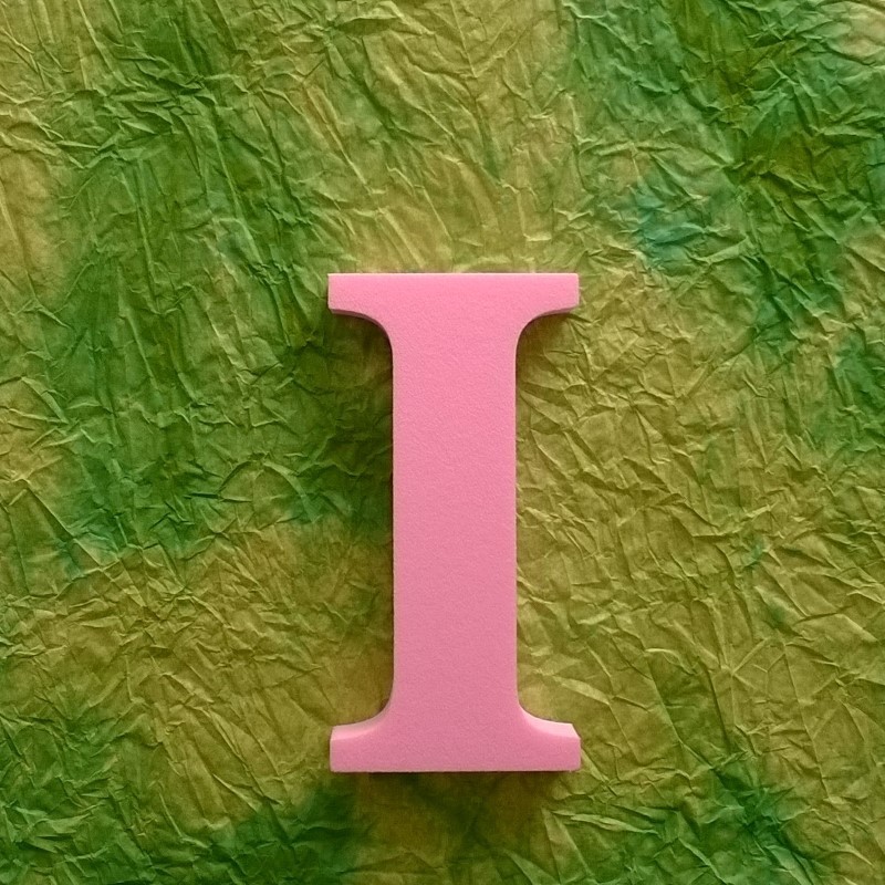 Nagy I habbetű a Love termékcsaládból.