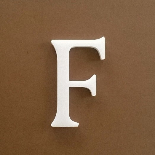 Dekorációs "F" betű a GABI termékcsaládból.